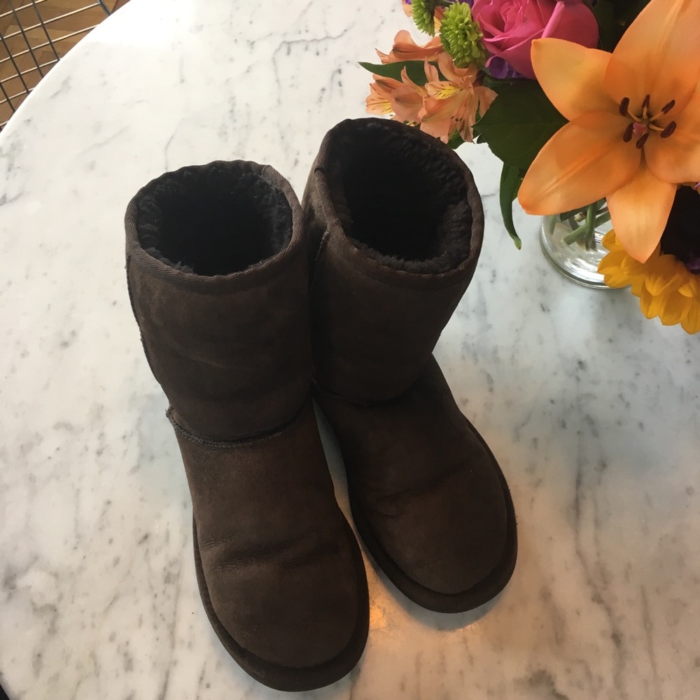 UGG Classic Short Boots - Women’s Size 7